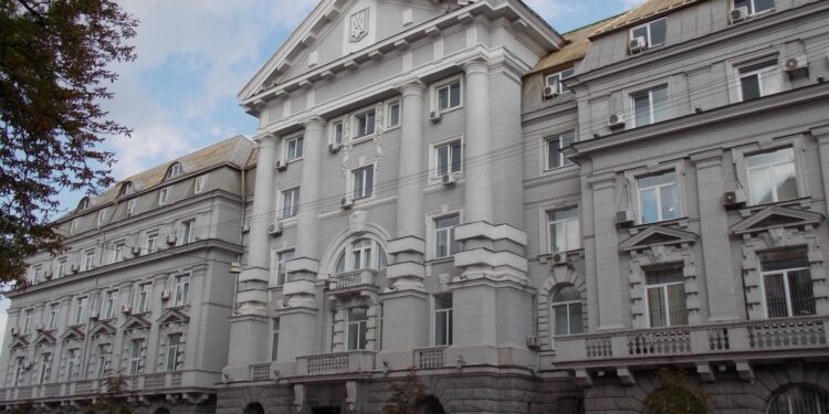 Це підірве довіру до Заходу: СБУ може тиснути на українську журналістку та американського медіатора