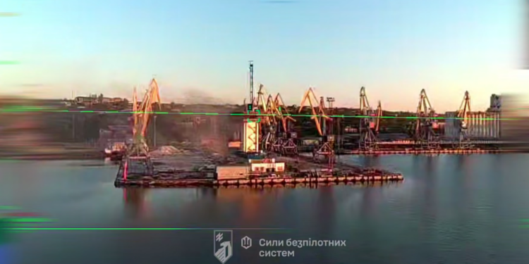 Повністю знеструмлений: Сили оборони вдарили по обєктах Маріупольського порту 1 Повністю знеструмлений: Сили оборони вдарили по об’єктах Маріупольського порту