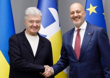 Порошенко обговорив з послом Туреччини безпекову ситуацію у Чорноморському регіоні