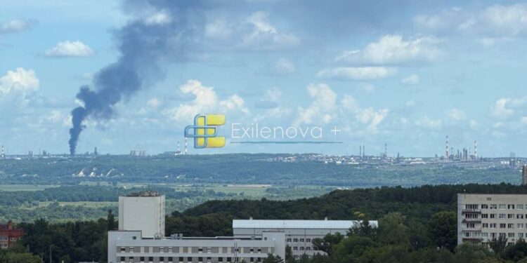 Понад 1700 км від України: в Уфі пролунали вибухи біля нафтопереробного підприємства