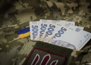 Де знайти кошти на виплати військовим: у Київраді вказали на корупційні резерви