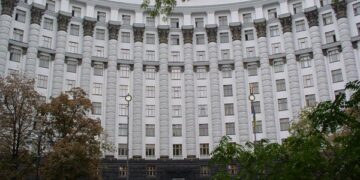 Кадрові зміни в уряді: хто може увійти до нового Кабміну