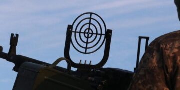 Росія випустила по Україні балістичну ракету, авіаракети та 216 дронів: що збила ППО