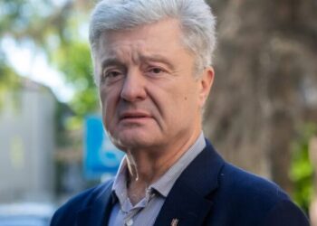 Головуюча суддя у справі Порошенка про незаконні санкції вважає, що їх треба скасувати