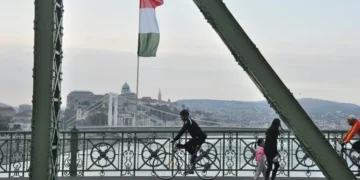 Угорські спецслужби діяли в ЄС через дипломатів у Брюсселі — розслідування