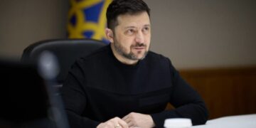 “Я чую, що кажуть люди”: Зеленський анонсував рішення щодо армії після консультацій з Федоровим і Сирським