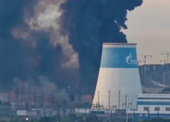Сили оборони уразили завод у Кірові та нафтовий об’єкт за 1350 кілометрів — Зеленський