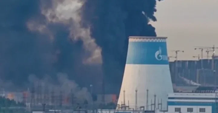 Сили оборони уразили завод у Кірові та нафтовий обєкт за 1350 кілометрів — Зеленський 1 Сили оборони уразили завод у Кірові та нафтовий об’єкт за 1350 кілометрів — Зеленський
