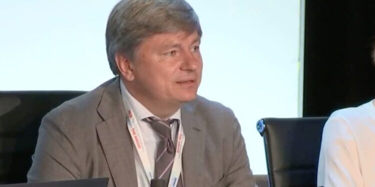 В ОБСЄ заявили про неприпустимість незаконних санкцій проти Порошенка – віце-президент комітету ПА ОБСЄ Артур Герасимов