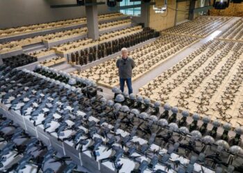 Порошенко відреагував на обшуки у виробника дронів “Вирій”: що заявив політик
