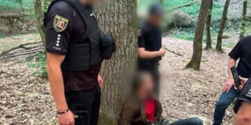 В Ужгороді чоловік влаштував стрілянину, після якої спалахнула пожежа в лісі: деталі інциденту