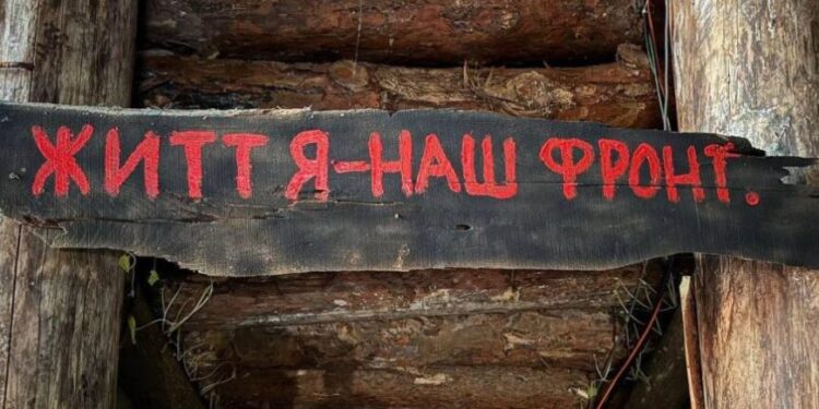Війна зробила цю роботу ще тяжчою – Порошенко подякував медикам за порятунок життів