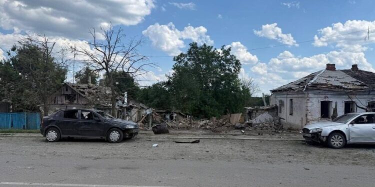 Росія вдарила по Балаклії: є загиблий і восьмеро поранених