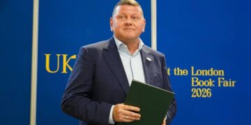 Залужний проти верховенства права: антидемократичний жест генерала грає на шкоду Україні