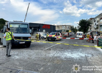 На Рівненщині автобус зіштовхнувся з поїздом, багато загиблих