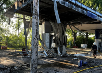 Росія вдруге за два дні атакувала АЗС на Житомирщині: двоє людей постраждали