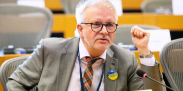 Європарламент закликав владу припинити тиск на політичних опонентів