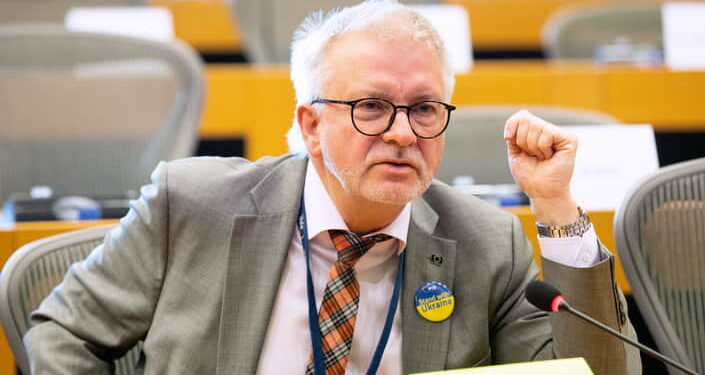 Європарламент закликав владу припинити тиск на політичних опонентів 1 Європарламент закликав владу припинити тиск на політичних опонентів