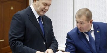 Партнер адвоката Януковича, санкційні справи та гучні фігуранти: кого захищав юрист АО «Авер Лекс» Єніч