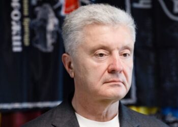 Порошенко розповів про збільшення виплат для військових
