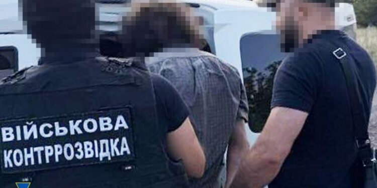 Хотів навести удар по військовому бензовозу: на Одещині затримали агента РФ 1 Хотів навести удар по військовому бензовозу: на Одещині затримали агента РФ