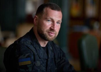 Зеленський доручив Євгенію Хмарі тимчасово очолити Міноборони