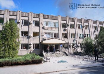 Росіяни атакували КАБами центр Запоріжжя, є загиблий та поранені