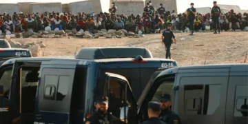 Близько 60 нелегальних мігрантів дісталися материкової Іспанії – ЗМІ