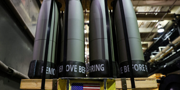 США виділили $533 млн на снаряди для України, але ЗСУ досі не отримали жодного – ЗМІ 1 США виділили $533 млн на снаряди для України, але ЗСУ досі не отримали жодного – ЗМІ