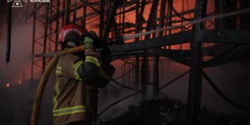 Зеленський: У Києві та області через атаку РФ загинули 17 людей, ще 44 – постраждали