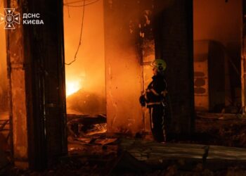 У Києві після російської атаки виявили тіло людини