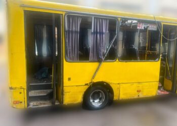Російський дрон атакував маршрутку у Херсоні: четверо загиблих