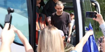 З російського полону повернулись 103 українські воїни – Зеленський