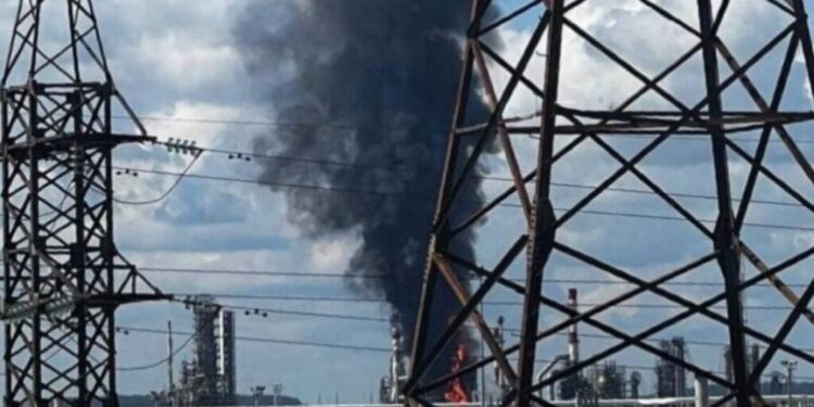 НПЗ Лукойлу, порт Тамань та авіазавод у Криму: СБУ повідомила про нові удари 1 НПЗ “Лукойлу”, порт Тамань та авіазавод у Криму: СБУ повідомила про нові удари