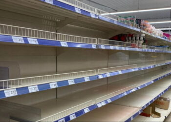 У супермаркетах Києва стались перебої з постачанням продуктів після російських атак по складах: що відомо