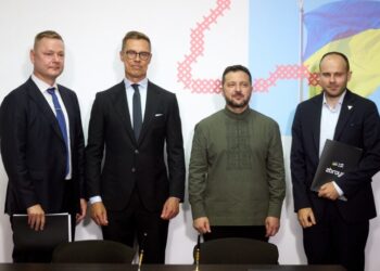 Україна та Фінляндія підписали три меморандуми про оборонну співпрацю: що передбачають документи