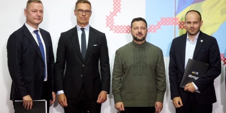 Україна та Фінляндія підписали три меморандуми про оборонну співпрацю: що передбачають документи