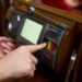 Рада ухвалила у першому читанні законопроєкт Євросолідарності про укриття 7 Рада ухвалила у першому читанні законопроєкт “Євросолідарності” про укриття