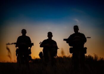 В Україні затвердили порядок додаткових виплат військовим: що треба знати