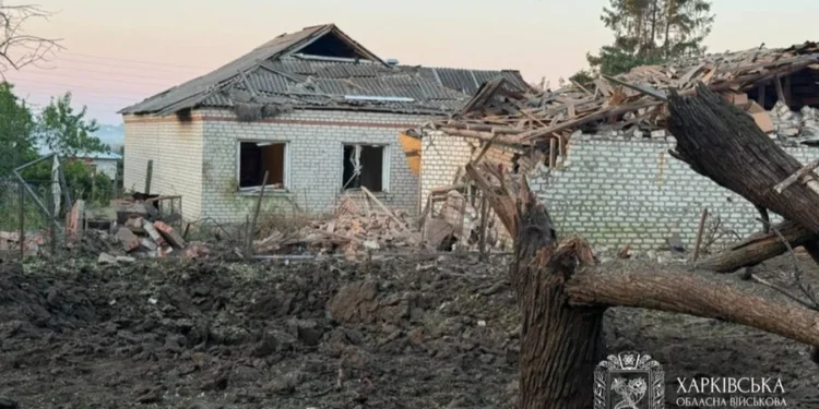 Росія вдарила по Ізюму: є поранені, серед них – 9-річний хлопчик 1 Росія вдарила по Ізюму: є поранені, серед них – 9-річний хлопчик