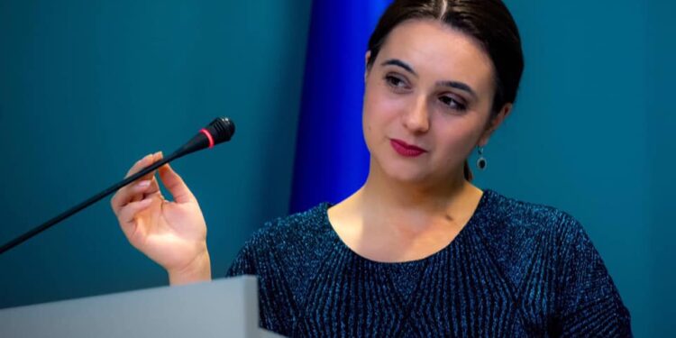 Радіо Свобода: у проплачених постах зі списку Мендель йшлося про Мінські угоди і критику Порошенка 1 Радіо Свобода: у проплачених постах зі списку Мендель йшлося про Мінські угоди і критику Порошенка