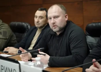 “Ігнорує парламент і премʼєра”: у Раді вимагають звільнення Проніна