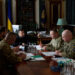 Зеленський анонсував кадрові рішення у ЗСУ: що відомо 7 Зеленський анонсував кадрові рішення у ЗСУ: що відомо