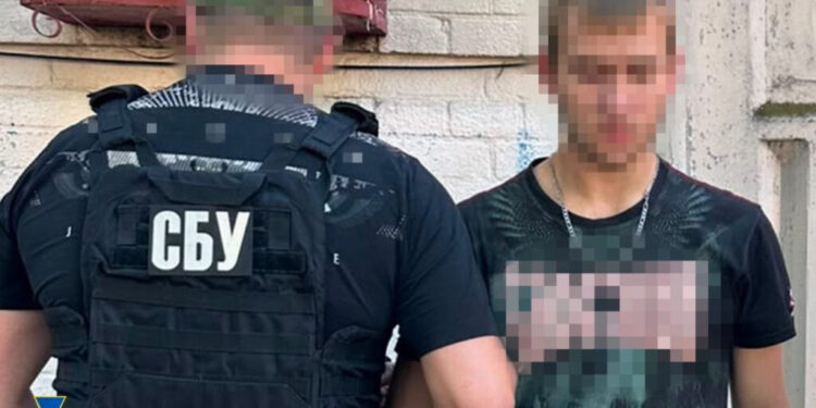 СБУ затримала агента ФСБ, який наводив балістику на Київ 1 СБУ затримала агента ФСБ, який наводив балістику на Київ
