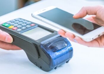У ПриватБанку стався масштабний технічний збій: клієнти не можуть розрахуватися картками