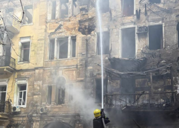 Росіяни завдали комбінованої атаки по Одесі: є руйнування та поранені 5 Росіяни завдали комбінованої атаки по Одесі: є руйнування та поранені