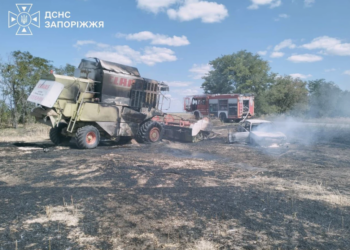 На Запоріжжі російський дрон атакував комбайн під час жнив: є загиблий