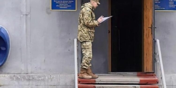 На Львівщині у приміщенні ТЦК виявили мертвим військовослужбовця: усі деталі інциденту 1 На Львівщині у приміщенні ТЦК виявили мертвим військовослужбовця: усі деталі інциденту