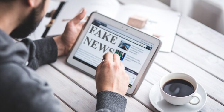 РФ намагається звинуватити Україну в падінні ракети у Польщі – ЦПД
