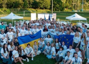 Захищають те, у що вірять – Порошенко привітав українську молодь із міжнародним святом 5 Захищають те, у що вірять – Порошенко привітав українську молодь із міжнародним святом
